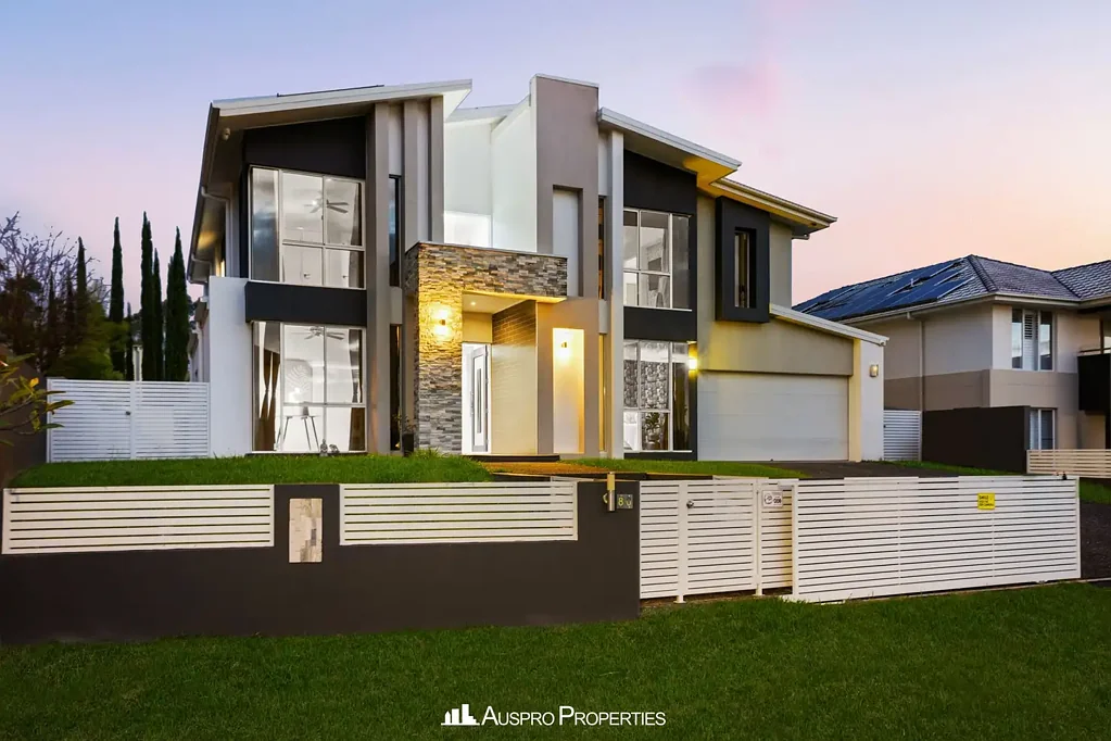 Stunning Modern Luxury Residence