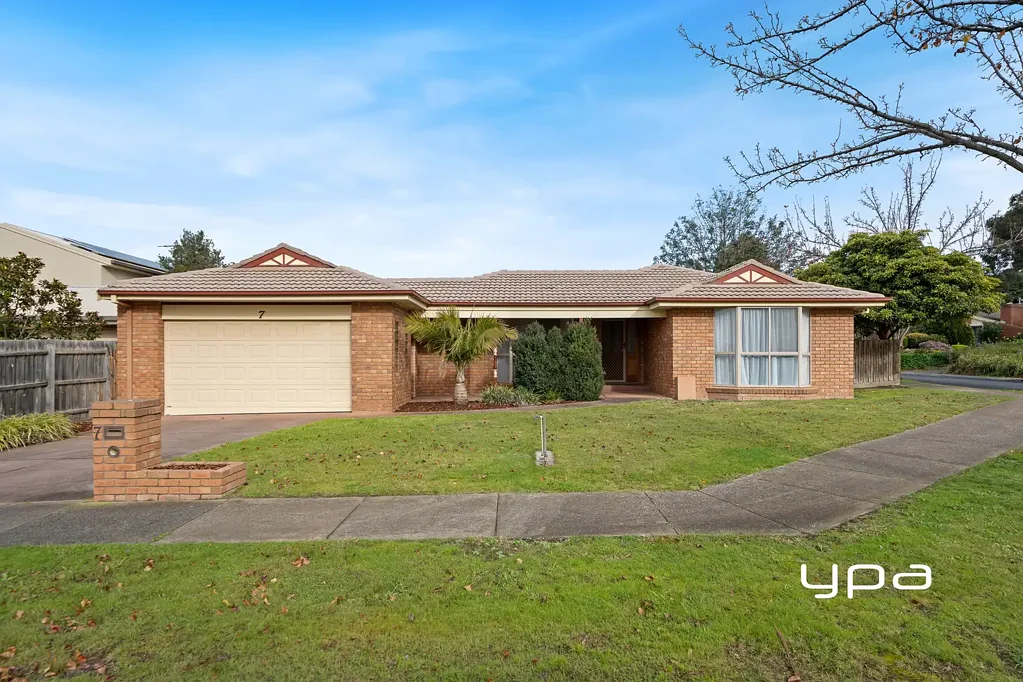 Sunbury 4房 Strathearn Glen Estate 的完整家庭居所 The Complete Family Package in Strathearn Glen Estate