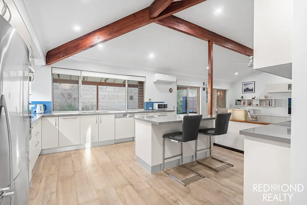 24 Naturaliste Boulevard, Iluka, WA 6028