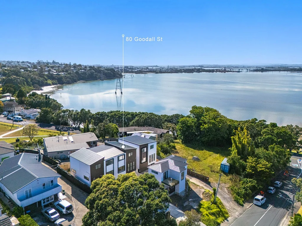 Hillsborough 4房  Coastal Living with Sea Views
