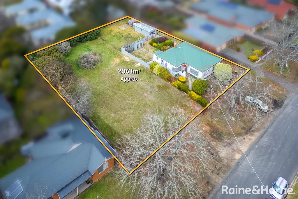 Gisborne 3Kwarto 8 Townhouse Development - Old Gisborne Township!