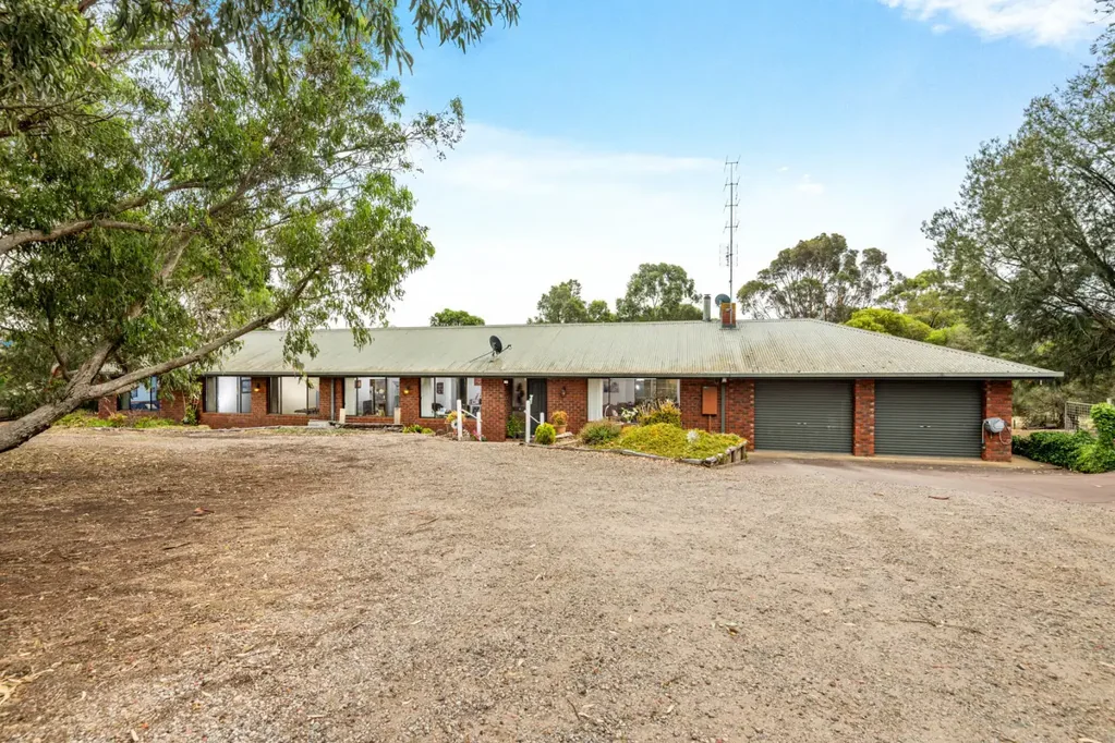 1042 Bannockburn Shelford Road, Teesdale, VIC 3328