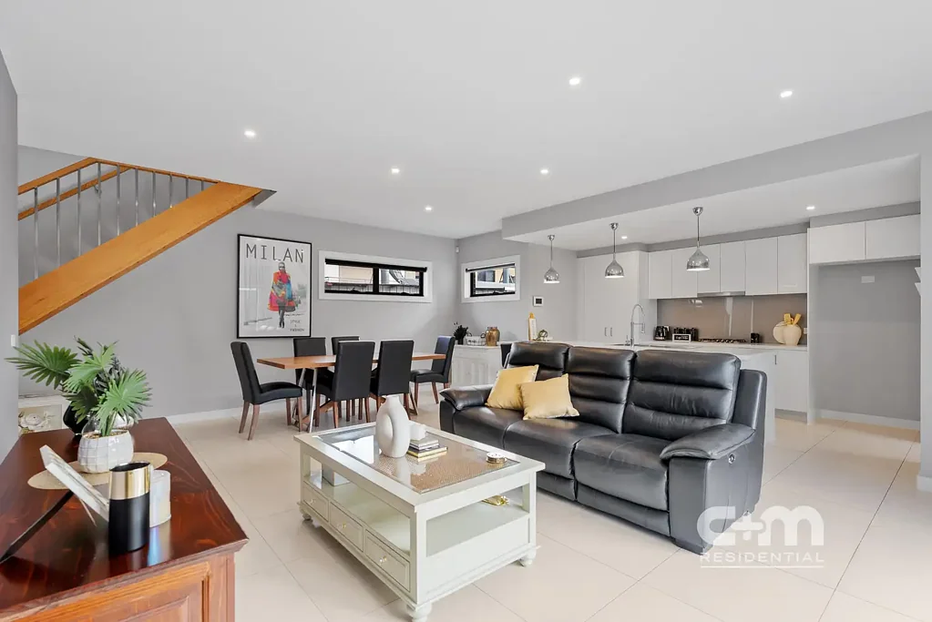 Coburg North 3部屋 Space, Style & Street-Facing Convenience!