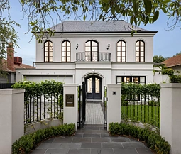 18 Banool Road, Surrey Hills
