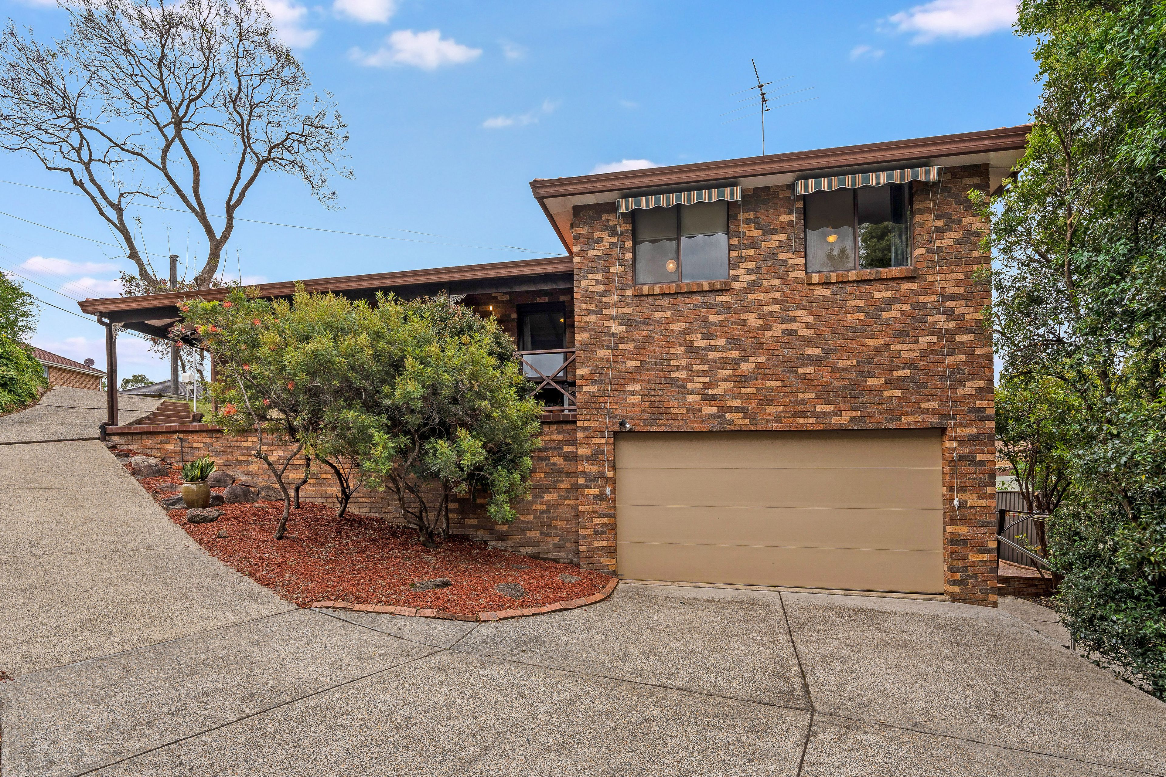 41 GEORGES CR, GEORGES HALL NSW 2198, 0 Bedrooms, 0 Bathrooms, House