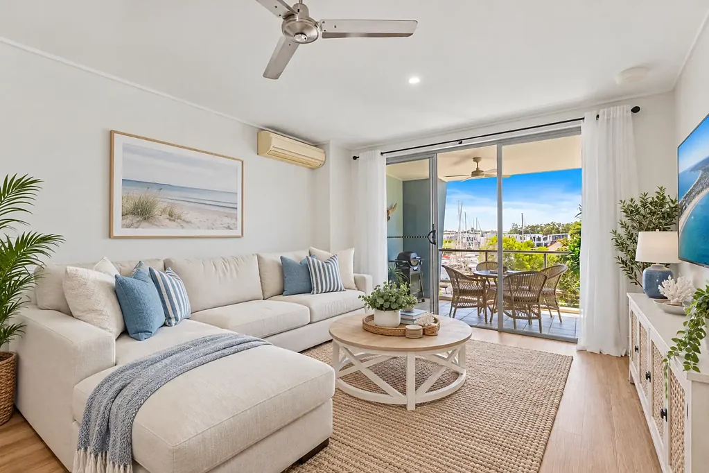 Hope Island 2બેડરૂમ A Fresh Opportunity at Harbourside Marina