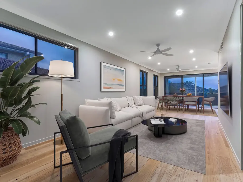 Stafford Heights 5房 汉普顿完美，沐浴在自然光中。 Brand New Home; Hamptons Perfection.