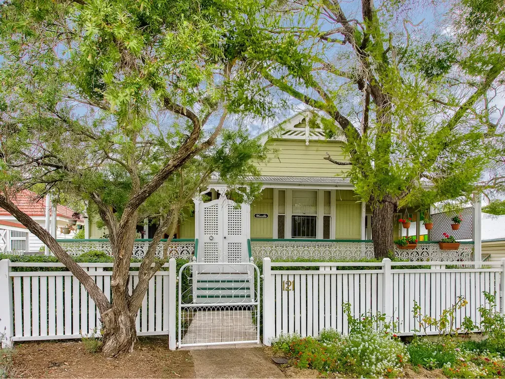 121 Gray Road, West End, QLD 4101