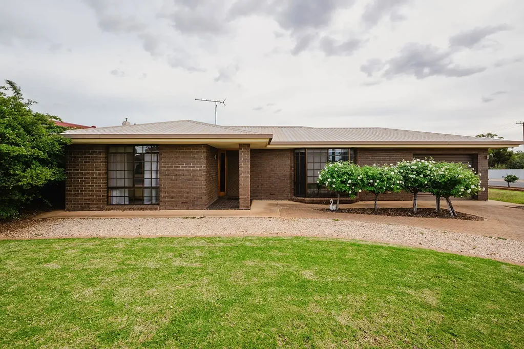 Balaklava 4침실 modern 4-bedroom family home with exceptional features