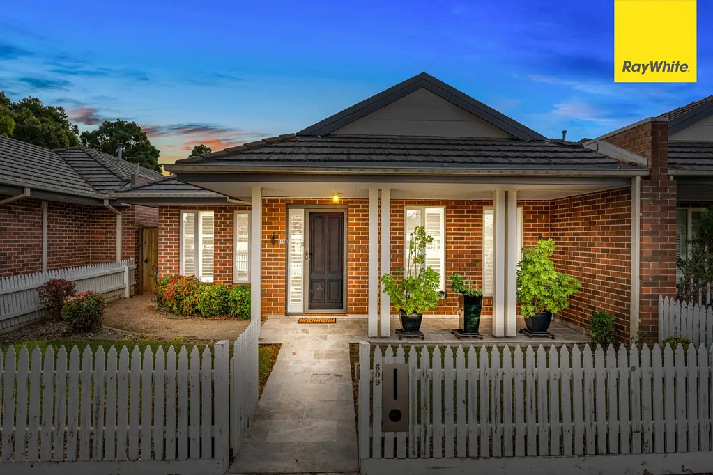 Eynesbury 3Phòng ngủ Effortless Living in the Heart of Eynesbury