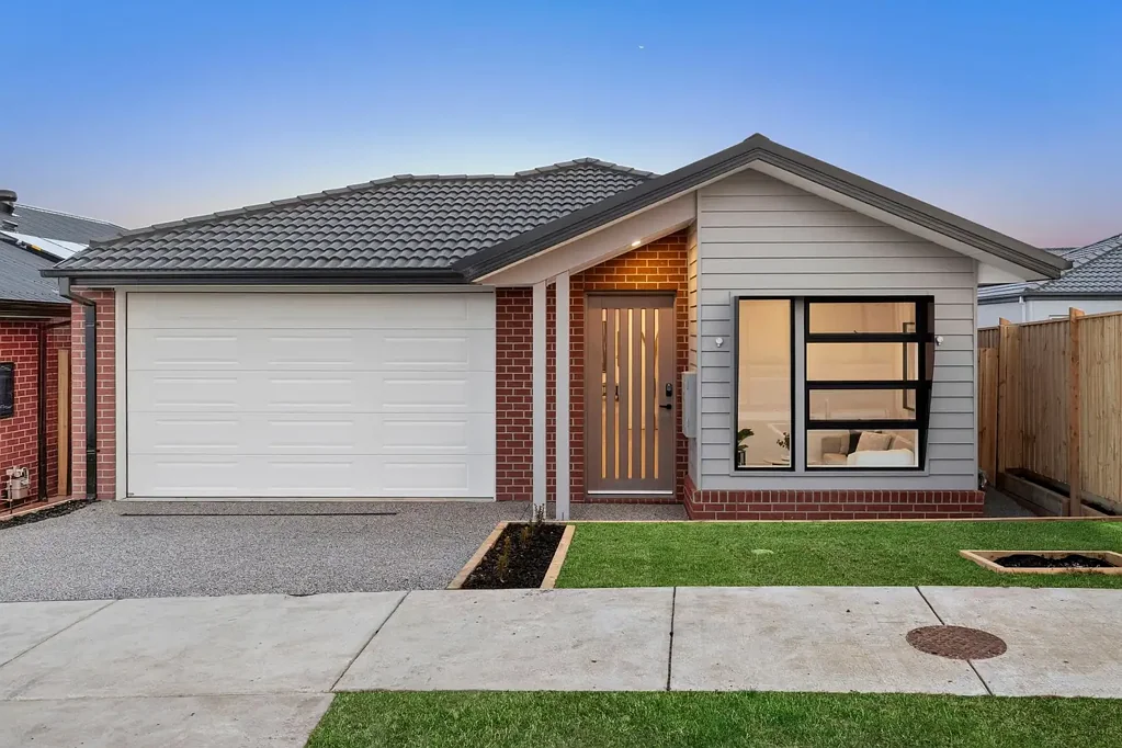 6 Italianate Street, Charlemont, VIC 3217