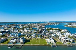 19 Knightsbridge Parade West, Paradise Point