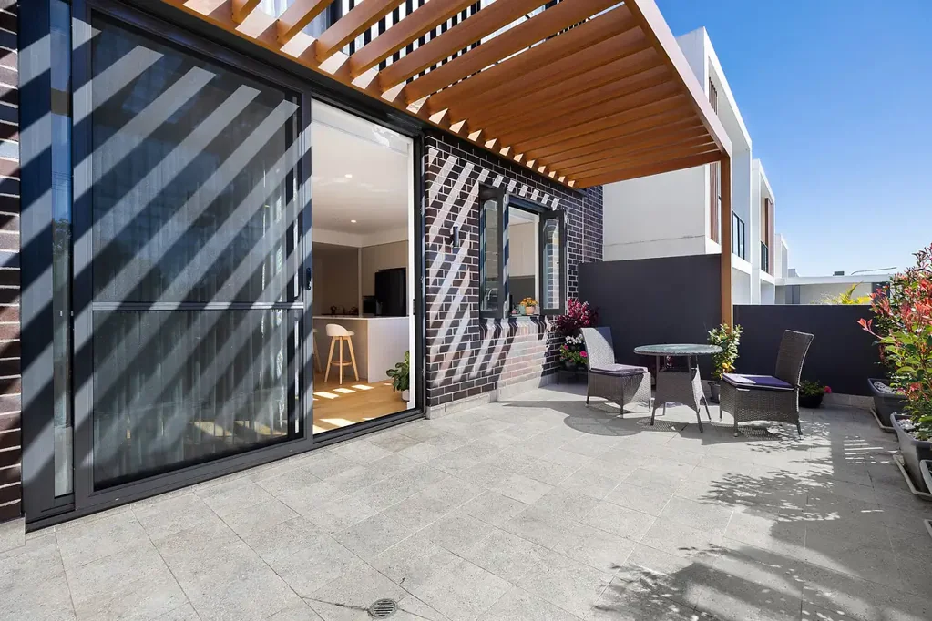 Narellan 2 Slaapkamer Modern | North-Facing | Convenient Location