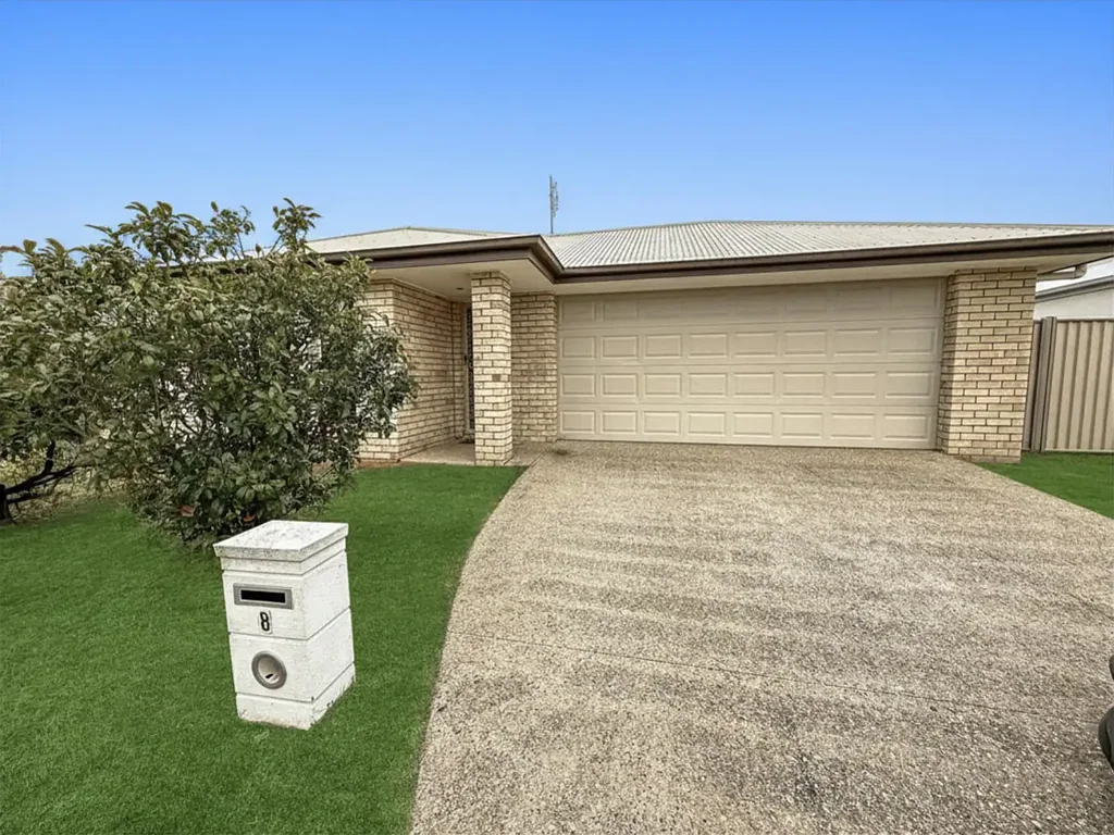 Modern Family Living in Chinchilla Park Estate