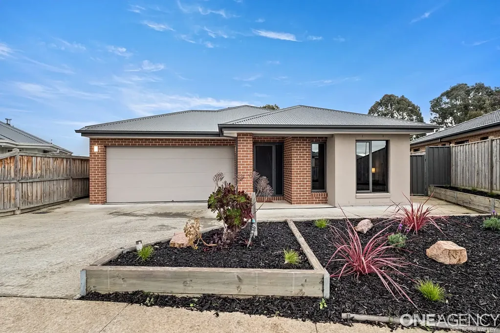 Traralgon 4房  Modern Family Living with Premium Features