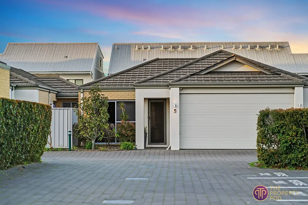 Canning Vale 3બેડરૂમ Blink and you could miss it.......