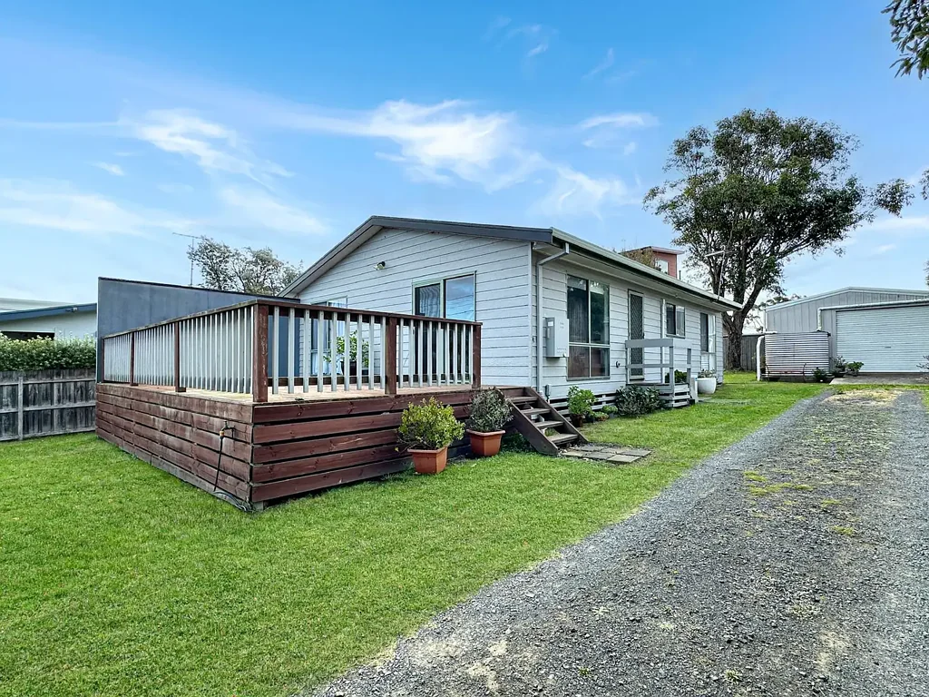 Charming 3 bedroom home!