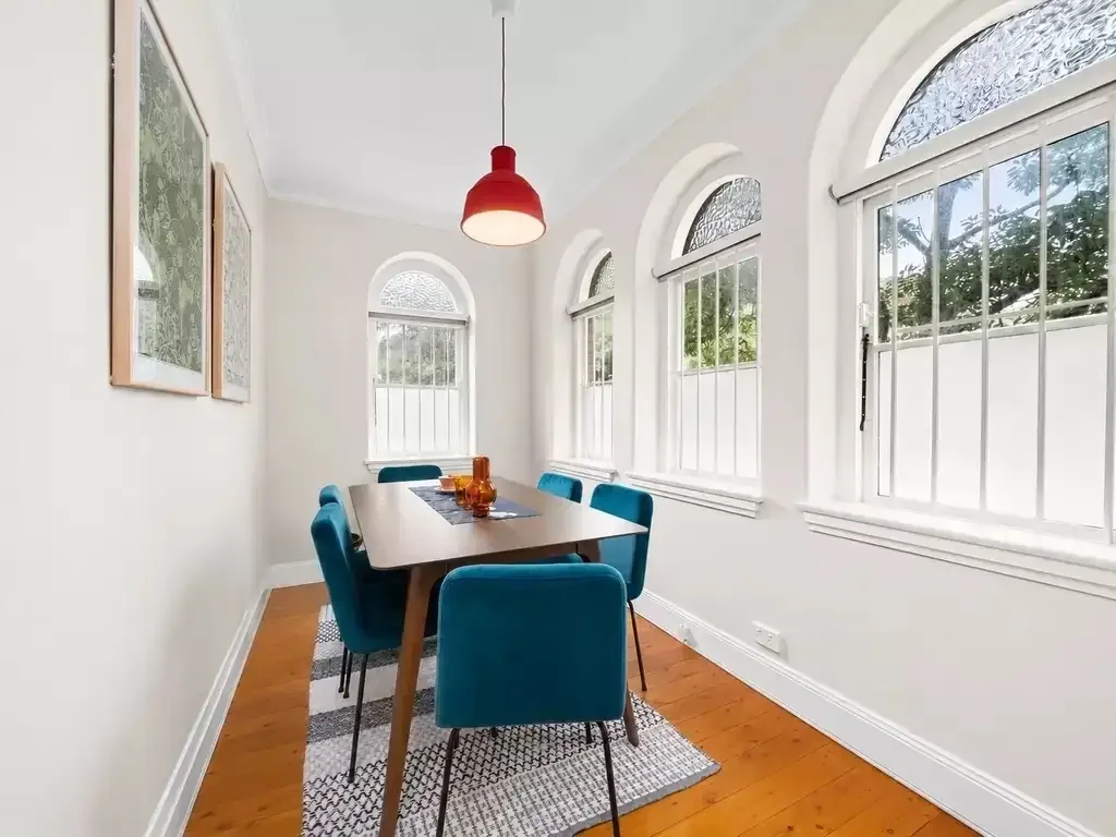 ELEGANCE IN THE HEART OF DOUBLE BAY