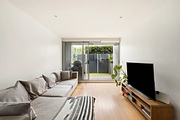 4/115 Wigram Road, Forest Lodge