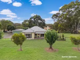 6012 Portland-Casterton Road, Sandford