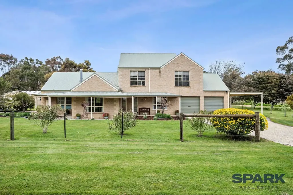 1 Moores Road, Riddells Creek, VIC 3431