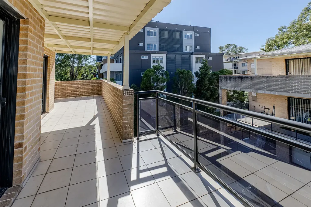 Sunlit, Stylish & Super Convenient Living