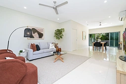 8/19 Gulida Crescent, Lyons