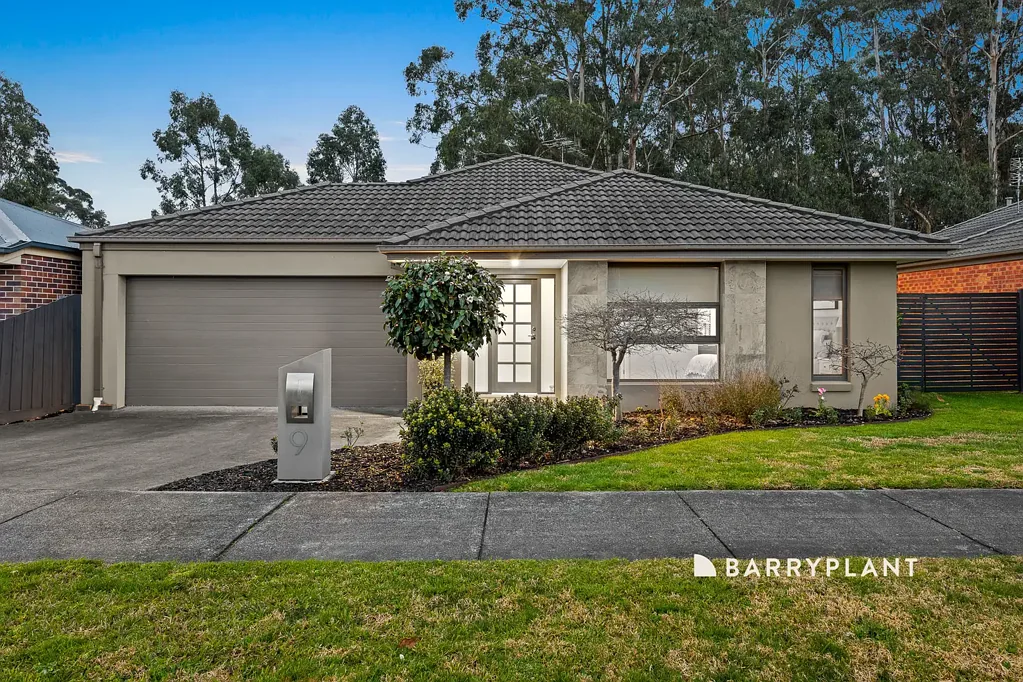 9 Miller Close, Drouin, VIC 3818