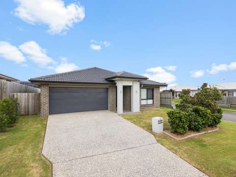 Pimpama 4 Bedroom “A Superb Residence In Every Way”