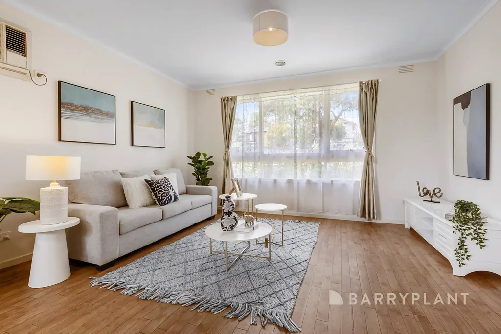Box Hill North 2 Bedroom Prime location in Box Hill Secondary School Zone ( STSA).