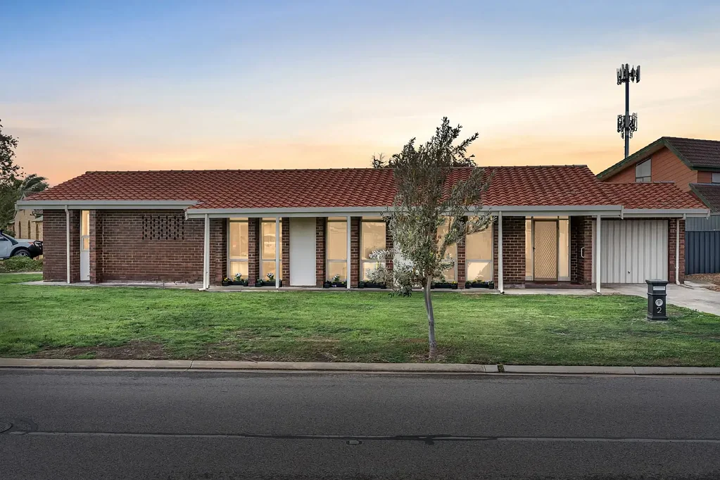 2 Manly Circuit, West Lakes Shore, SA 5020