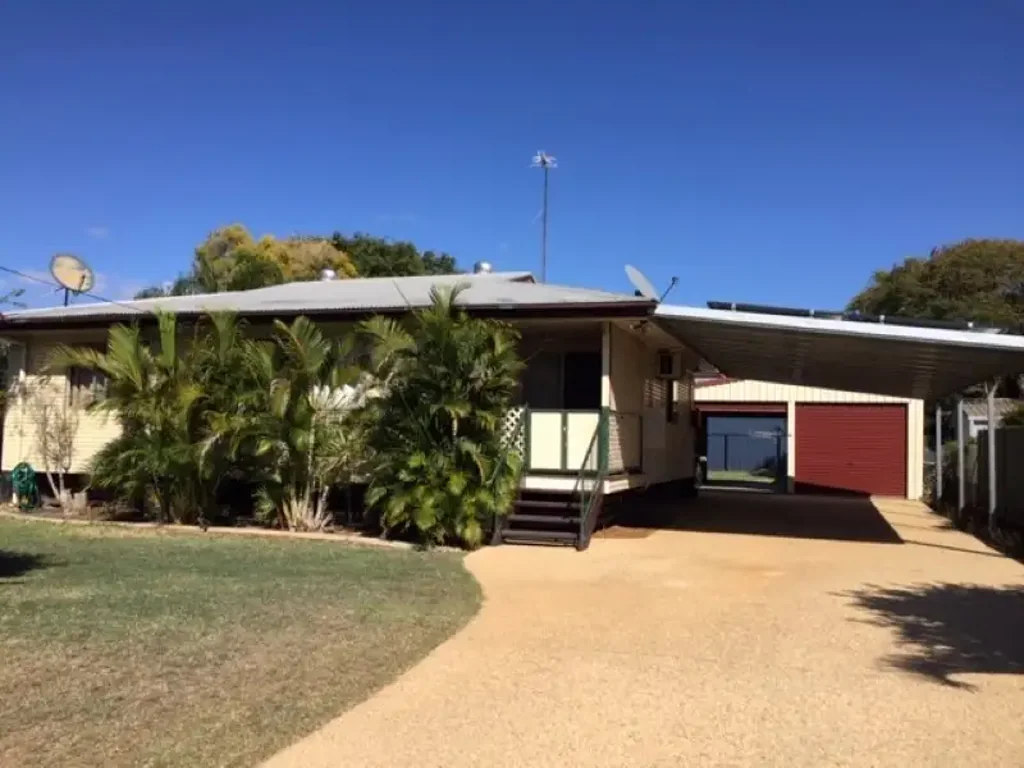 Adres Weerhou, Blackwater, QLD 4717