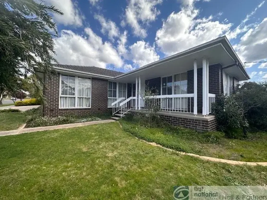 IDEAL FAMILY HOME IN QUIET LOCATION