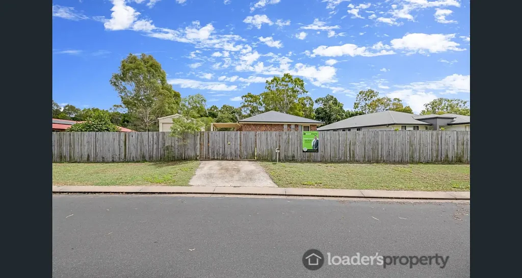 Spacious 3 Bedroom Home in Moore Park Beach