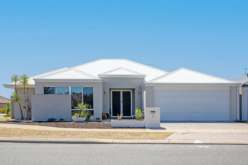 7 Rossiter Avenue, Piara Waters, WA 6112