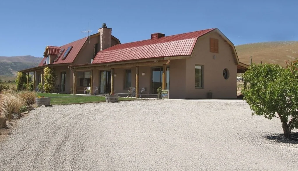 Cromwell 4 Bedroom Tarras Comfort & Country Views