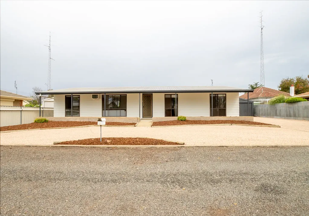 Kadina 4ห้องนอน BEAUTIFULLY PRESENTED & READY TO MOVE IN