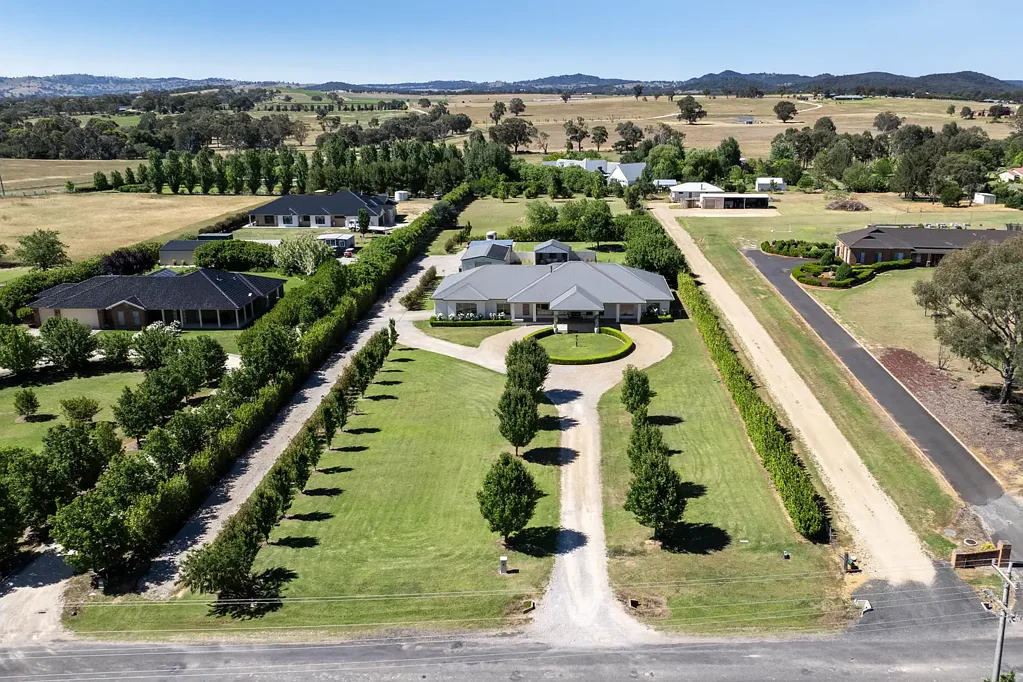 Mudgee 5બેડરૂમ Prestige and Scale with Subdivision DA Approval