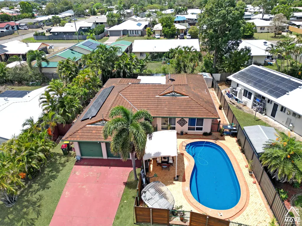 Kelso 3房  THE ULTIMATE FAMILY ENTERTAINER - YOUR OWN PRIVATE POOLSIDE OASIS