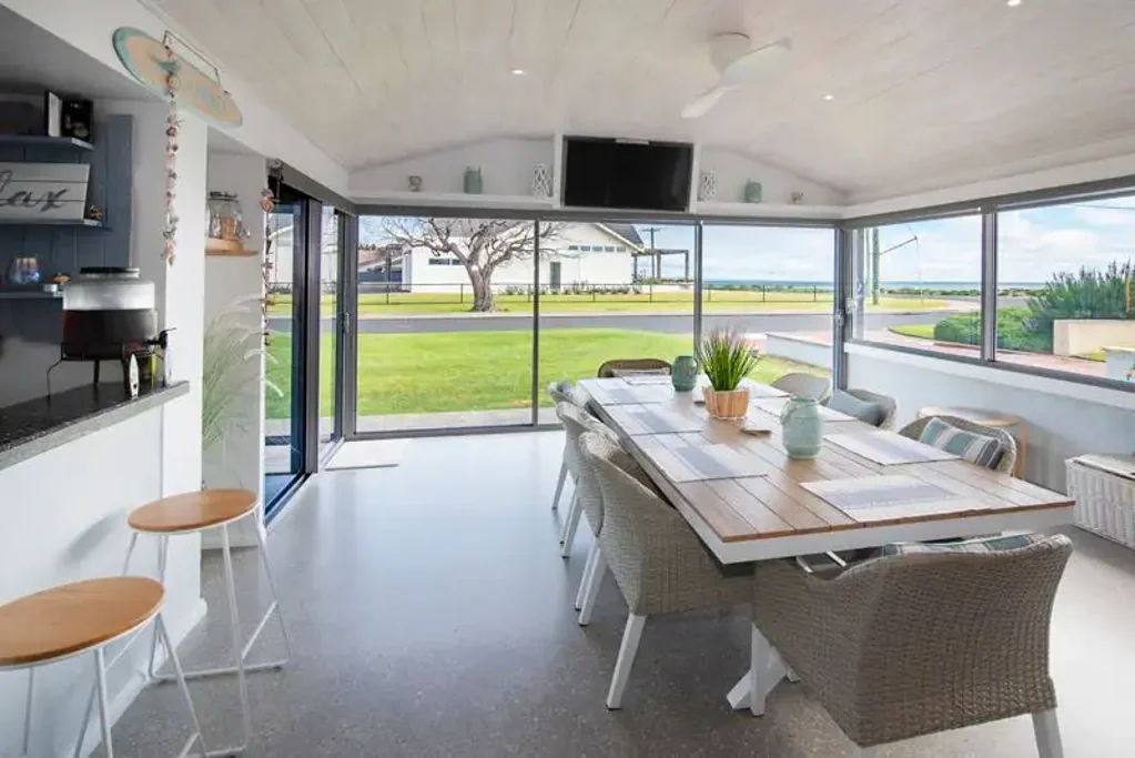 West Busselton 4कमरा West Busselton prime beach location