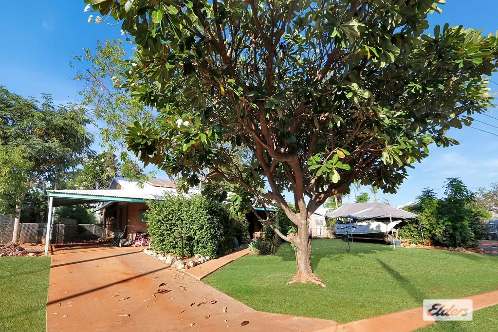 Katherine 3Zimmer Classic Ex-DHA home in PRIME location!