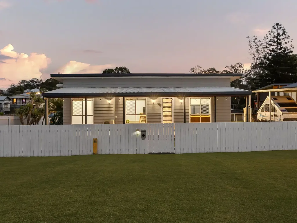 Blackstone 3कमरा North Facing Charming Cottage Home w/ Stunning Views From Back Deck!