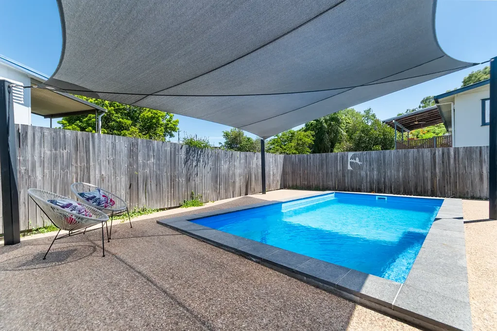 17 Laburnum Street, Cranbrook, QLD 4814