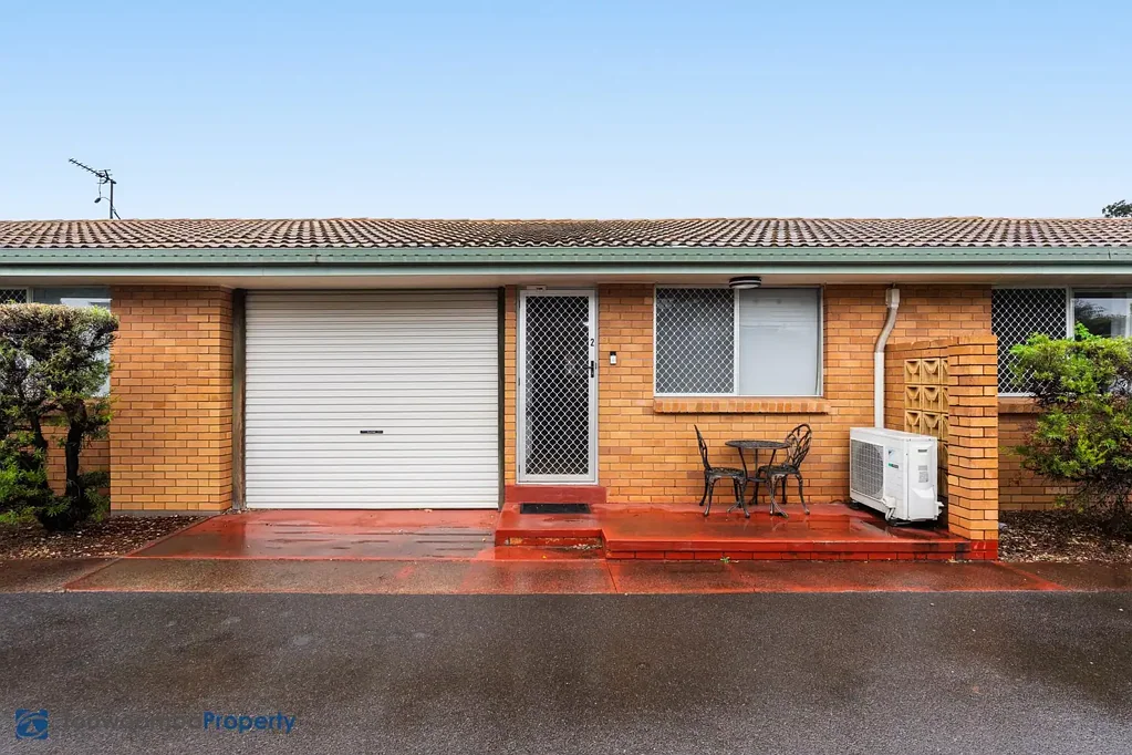East Toowoomba Convenience Living - Water and Electricity Included!