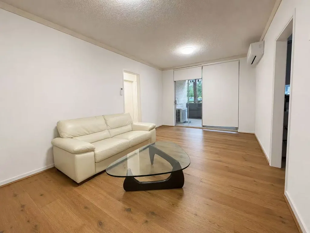 Fully Upgraded Lifestyle & Location – Triple Split-System A/C & Auto Garage!