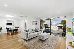 8/1 Robertson Street, Narrabeen