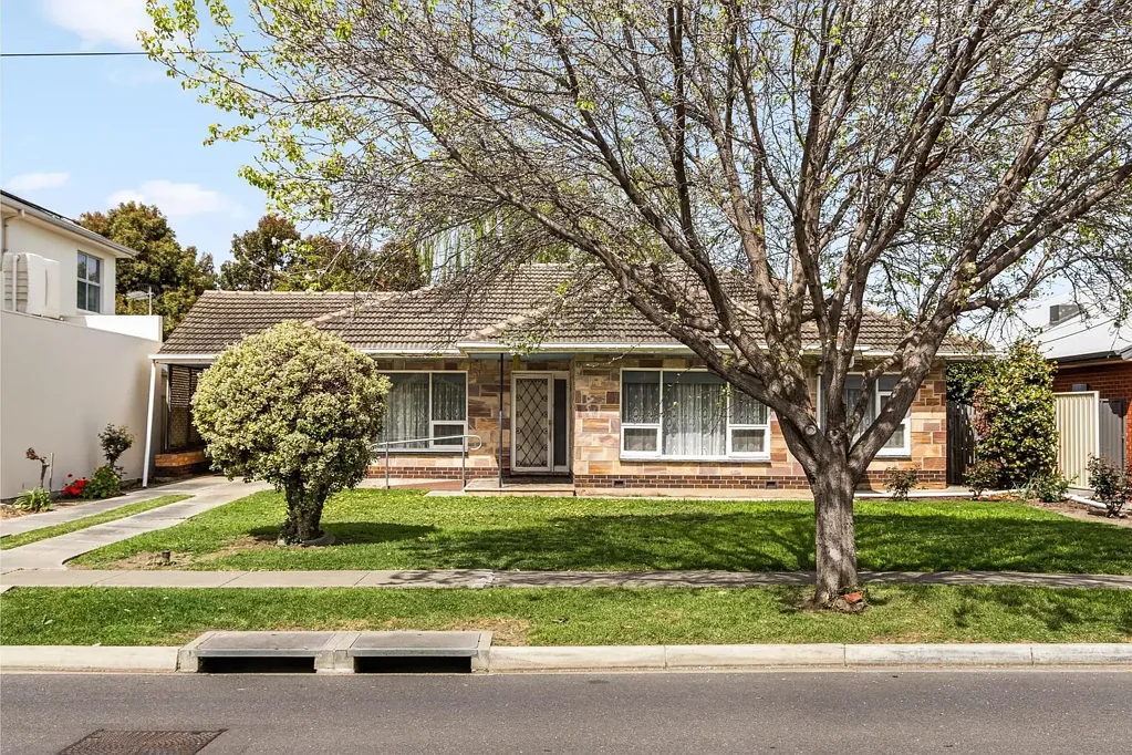 Henley Beach 3ਬੈੱਡਰੂਮ Land, Lifestyle and Options in a Tightly Held Pocket