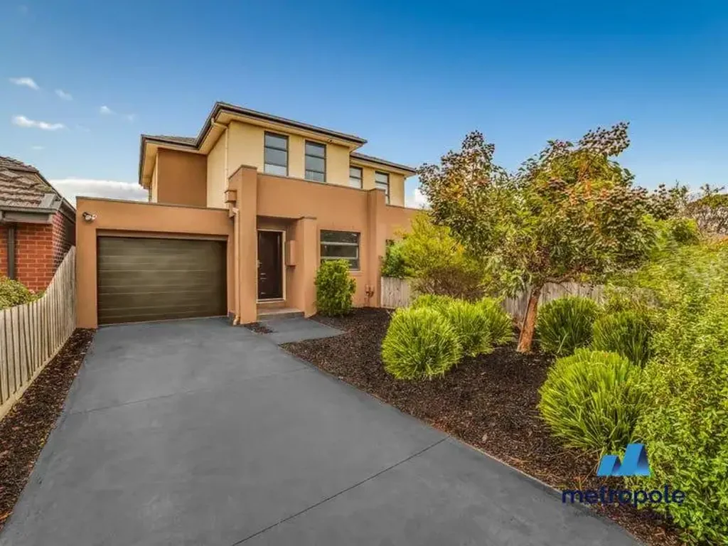 MODERN COMFORT IN A PRIME BENTLEIGH EAST LOCATION