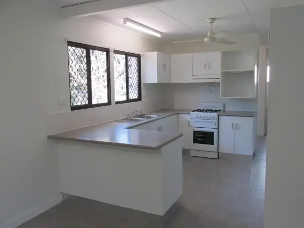Charming 3 bedroom 1 bathroom!