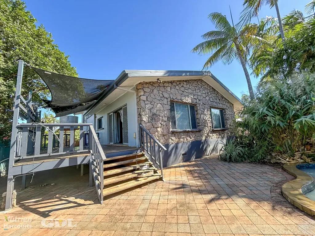 Katherine 4Zimmer Unique Multi-Level Family Home | Premium Features & Spacious Entertaining